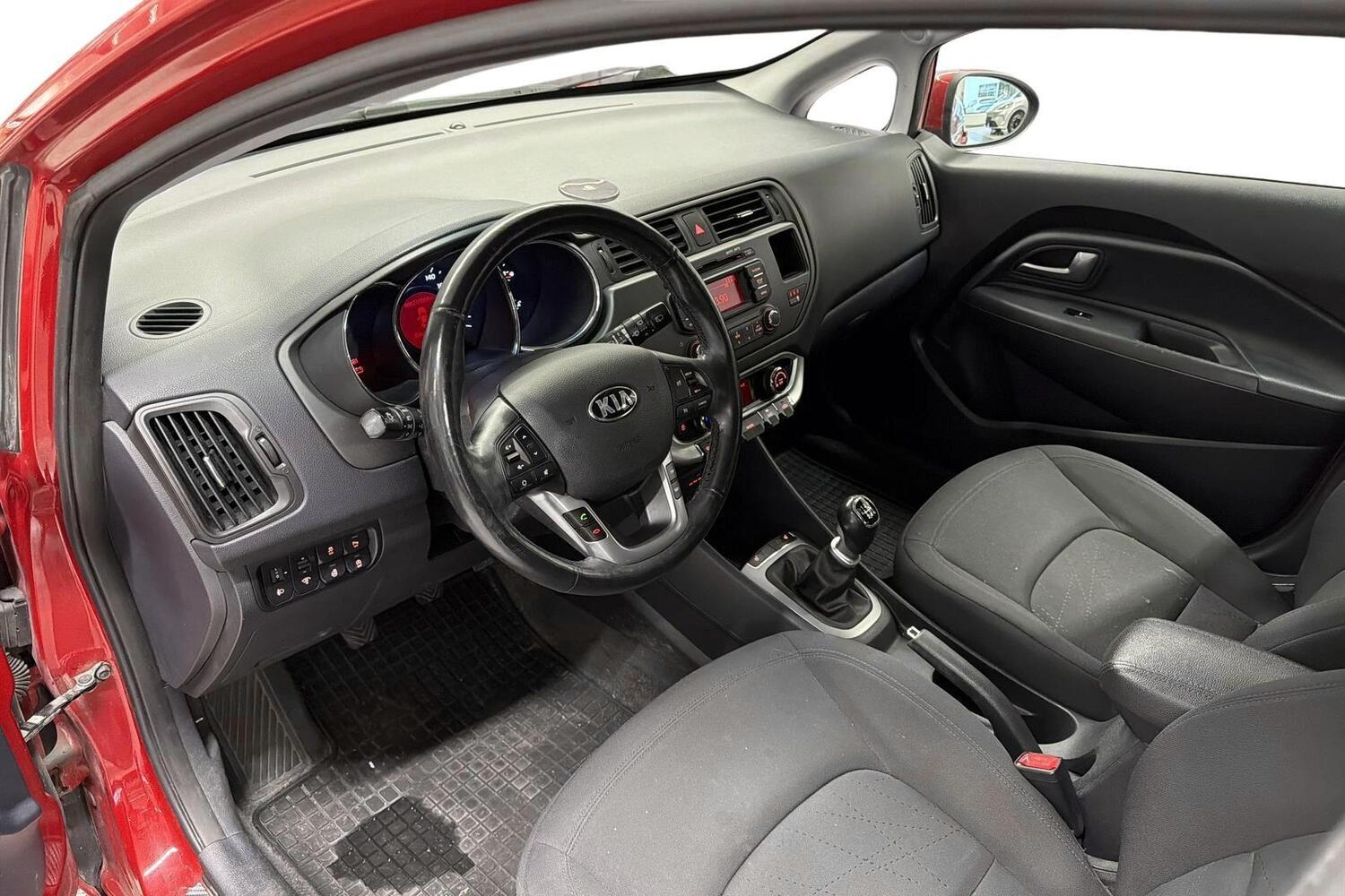 Kia Rio vaihtoauto