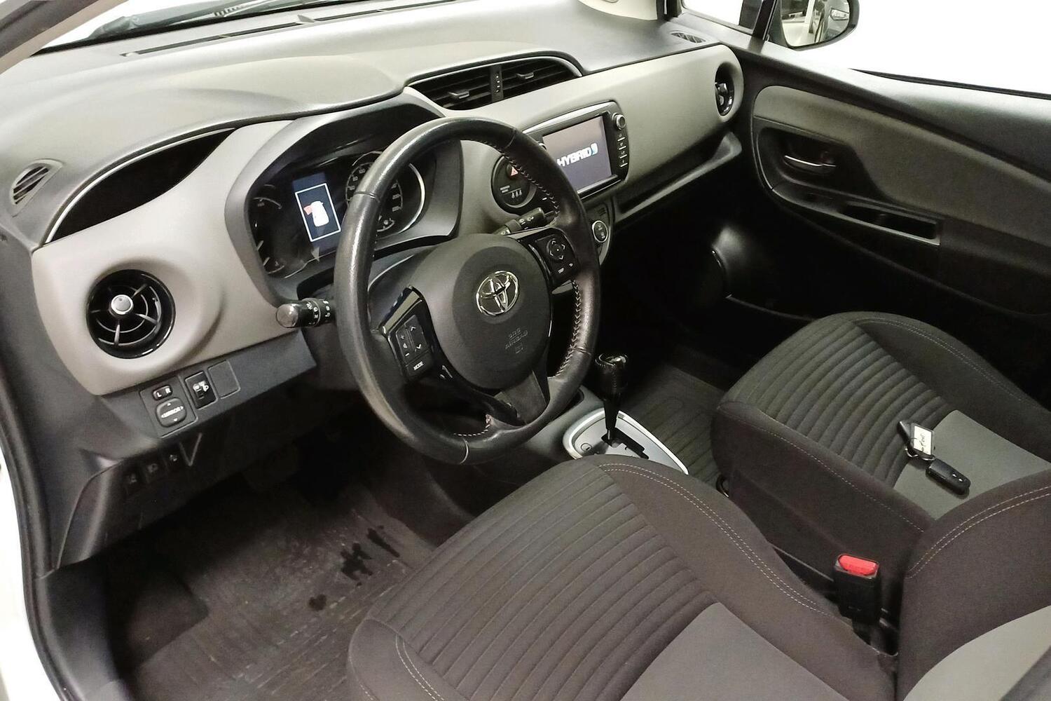 Toyota Yaris vaihtoauto