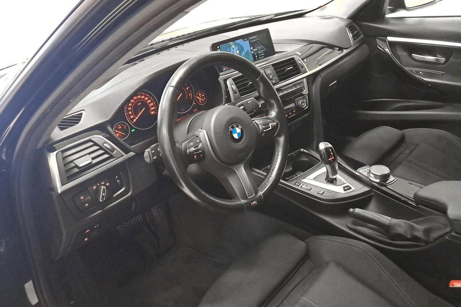 BMW 330 vaihtoauto