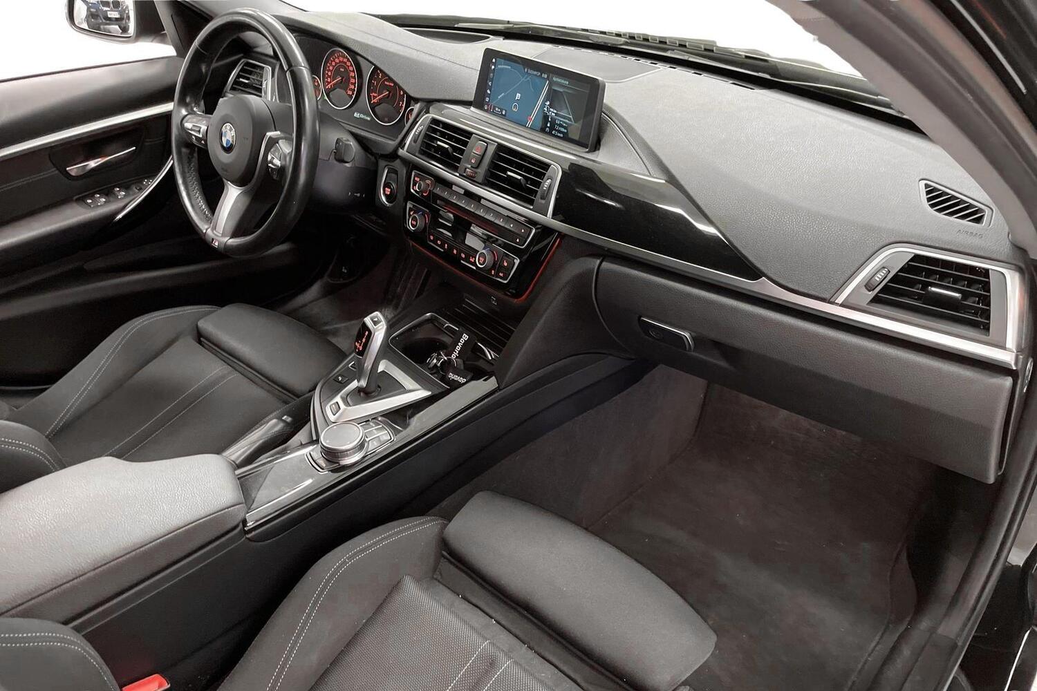 BMW 330 vaihtoauto