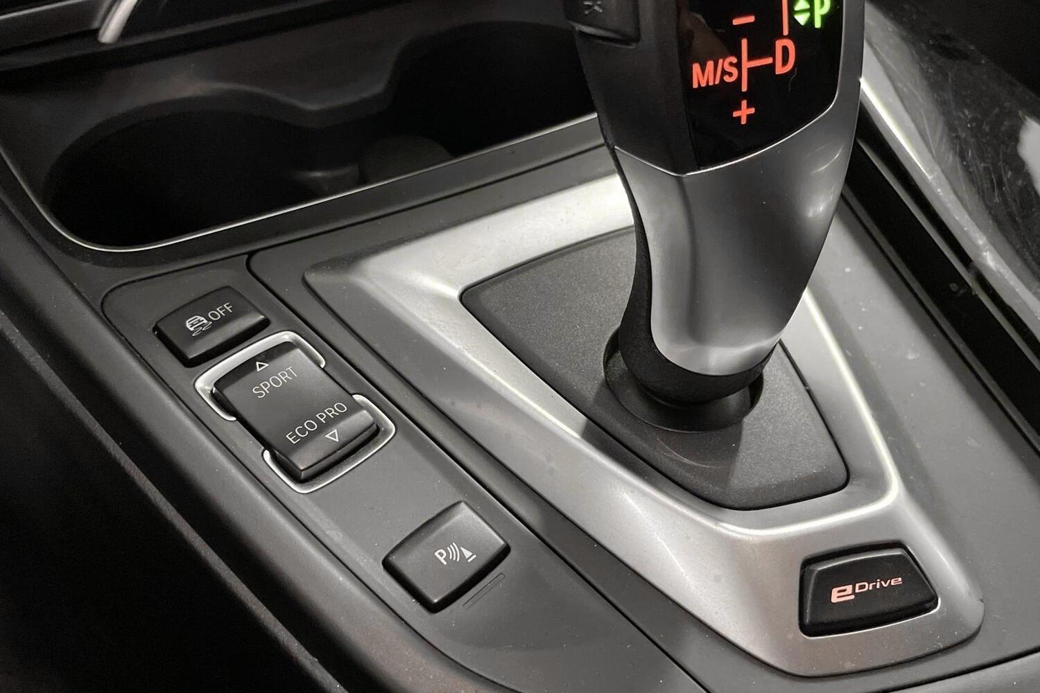 BMW 330 vaihtoauto