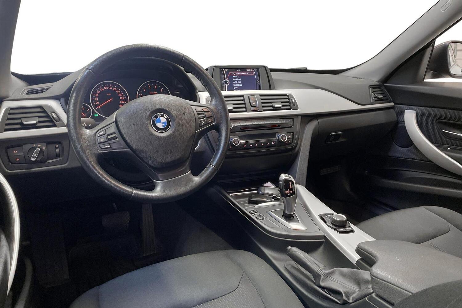 BMW 320 vaihtoauto