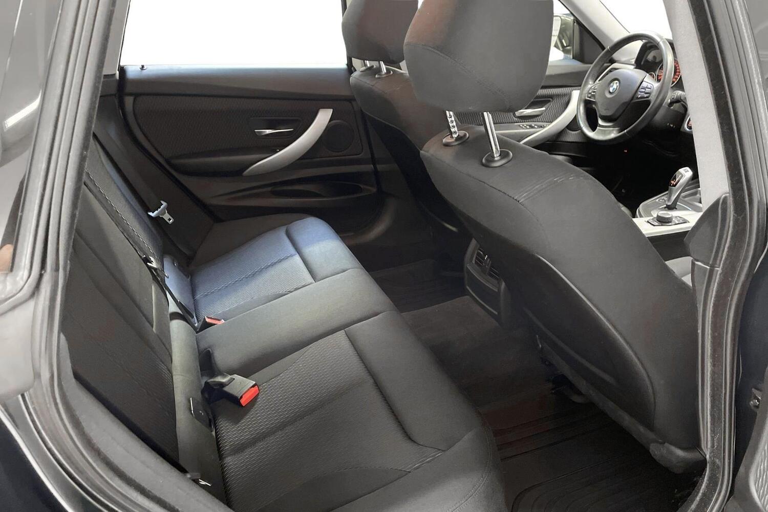 BMW 320 vaihtoauto
