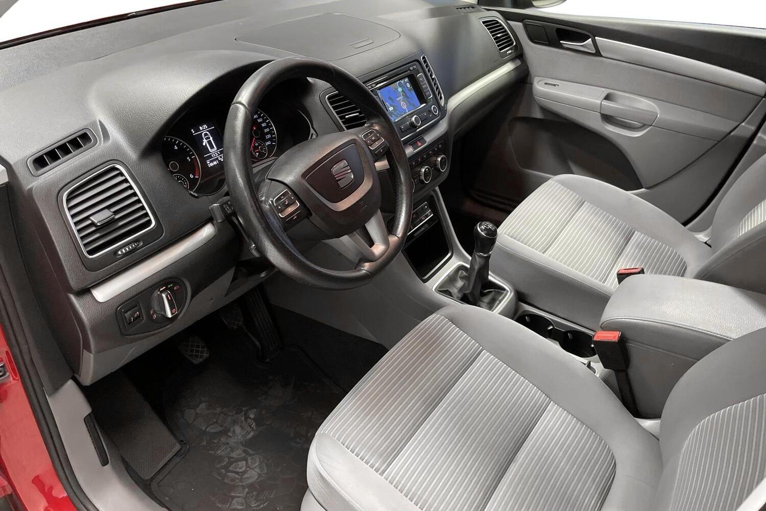 SEAT Alhambra vaihtoauto