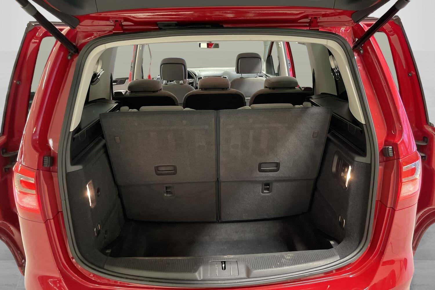 SEAT Alhambra vaihtoauto
