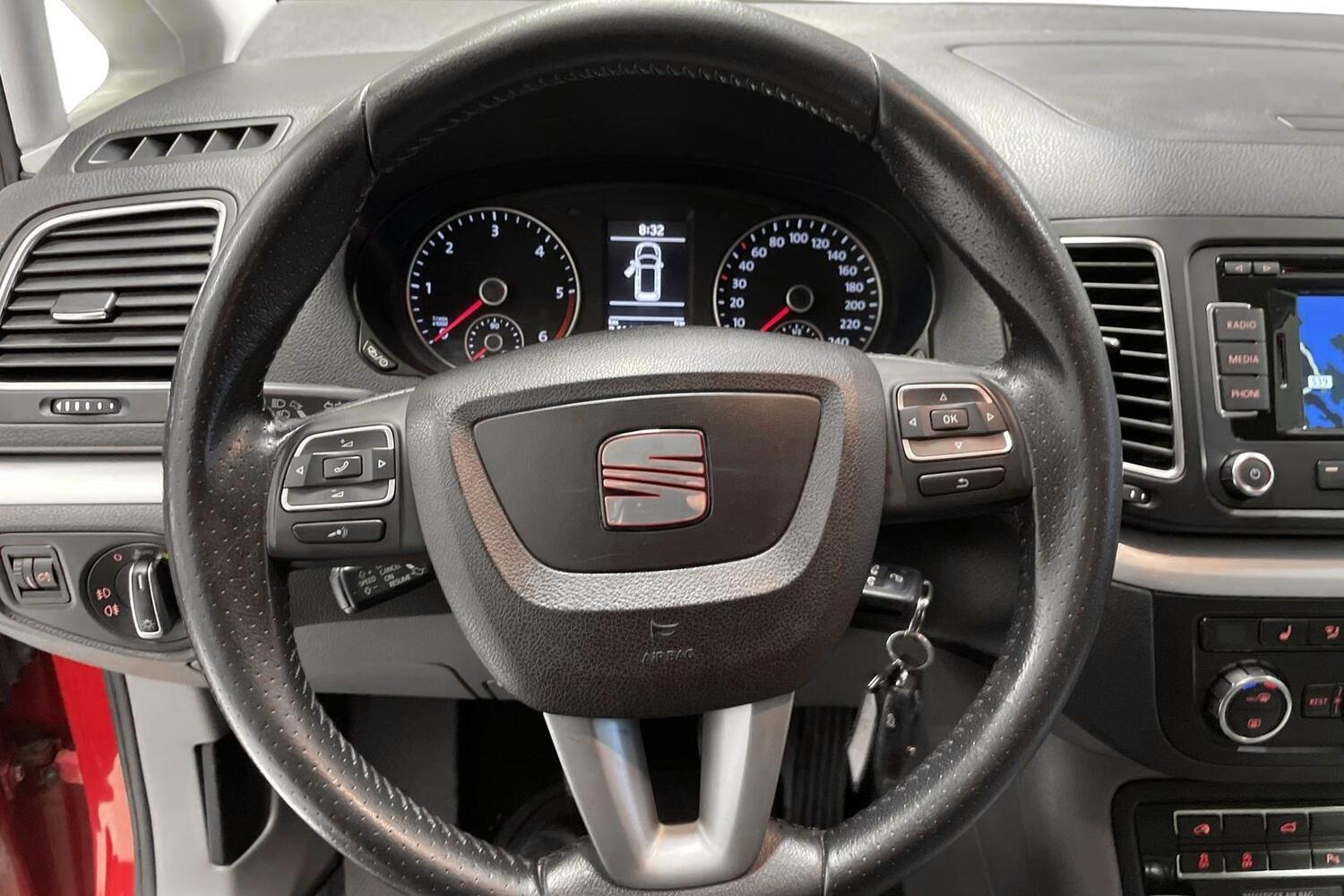 SEAT Alhambra vaihtoauto