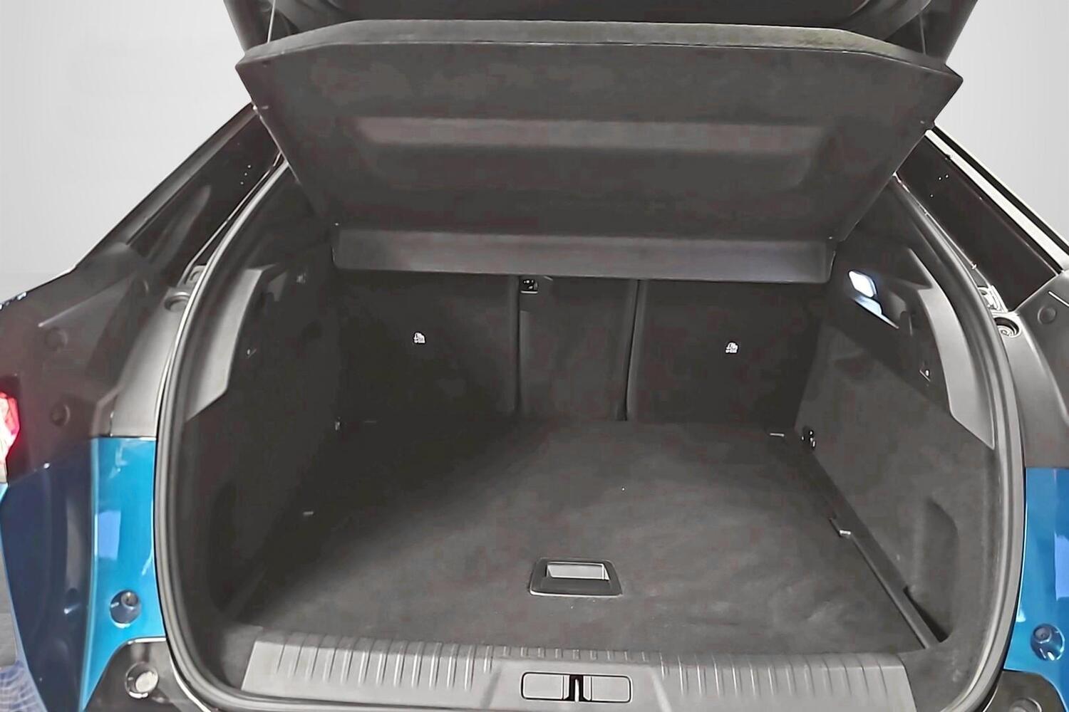 Peugeot E-3008 vaihtoauto
