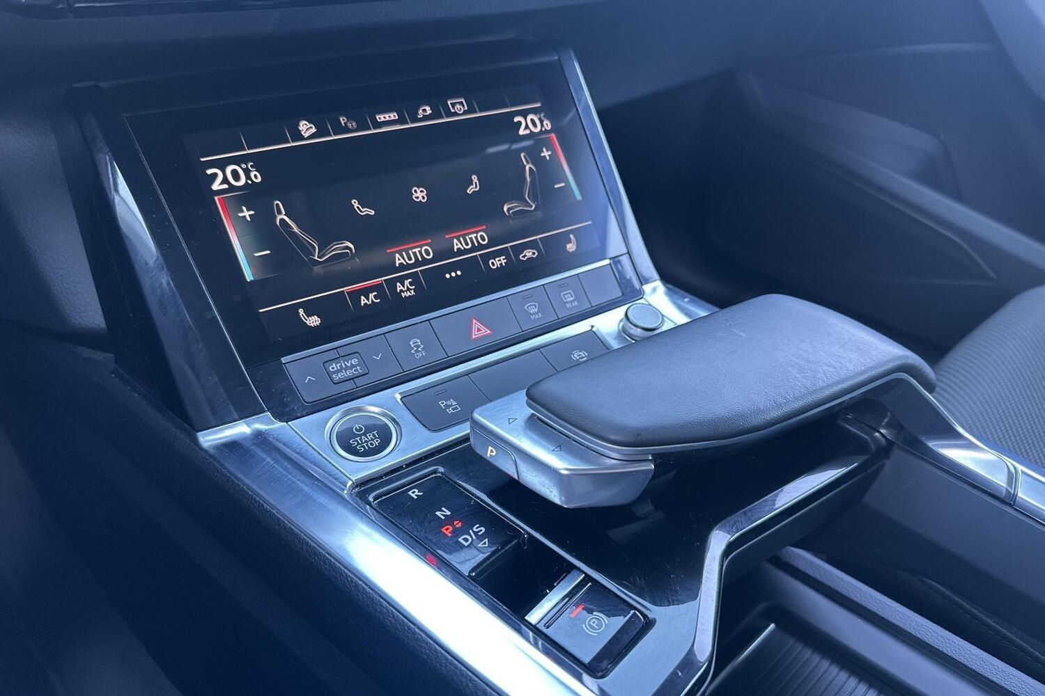 Audi Q8 e-tron vaihtoauto