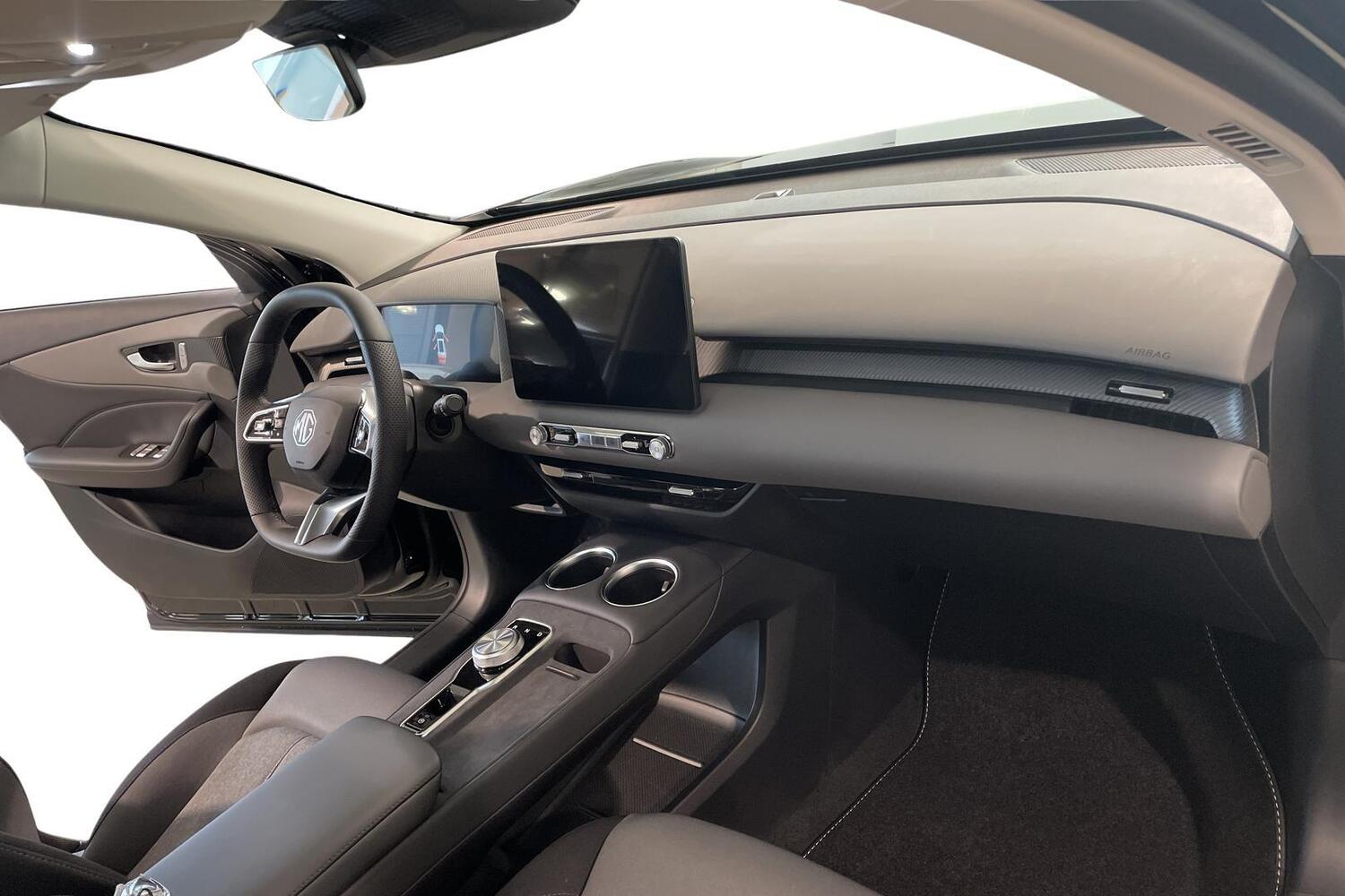 MG MGS5 EV vaihtoauto