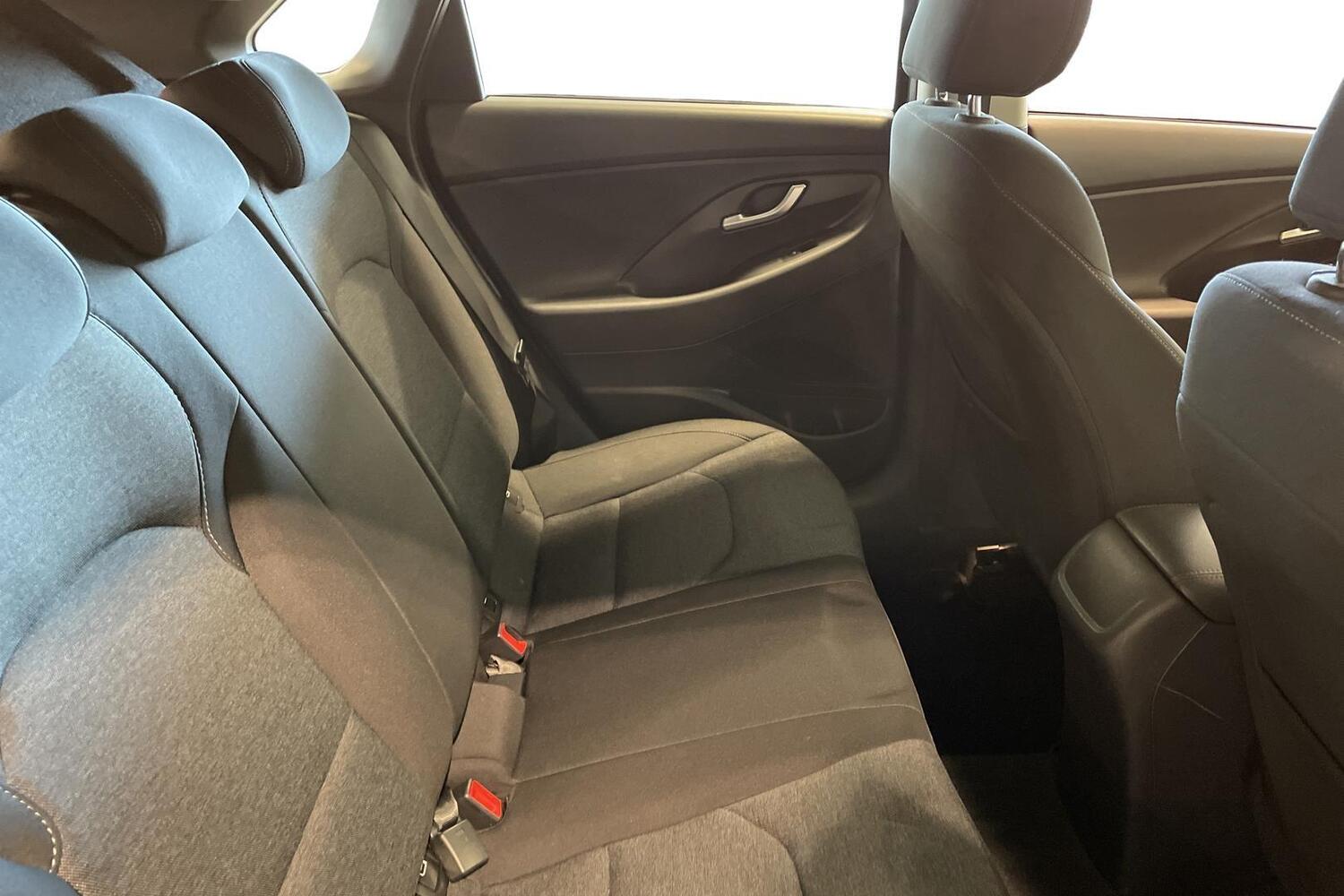 Hyundai i30 5d vaihtoauto