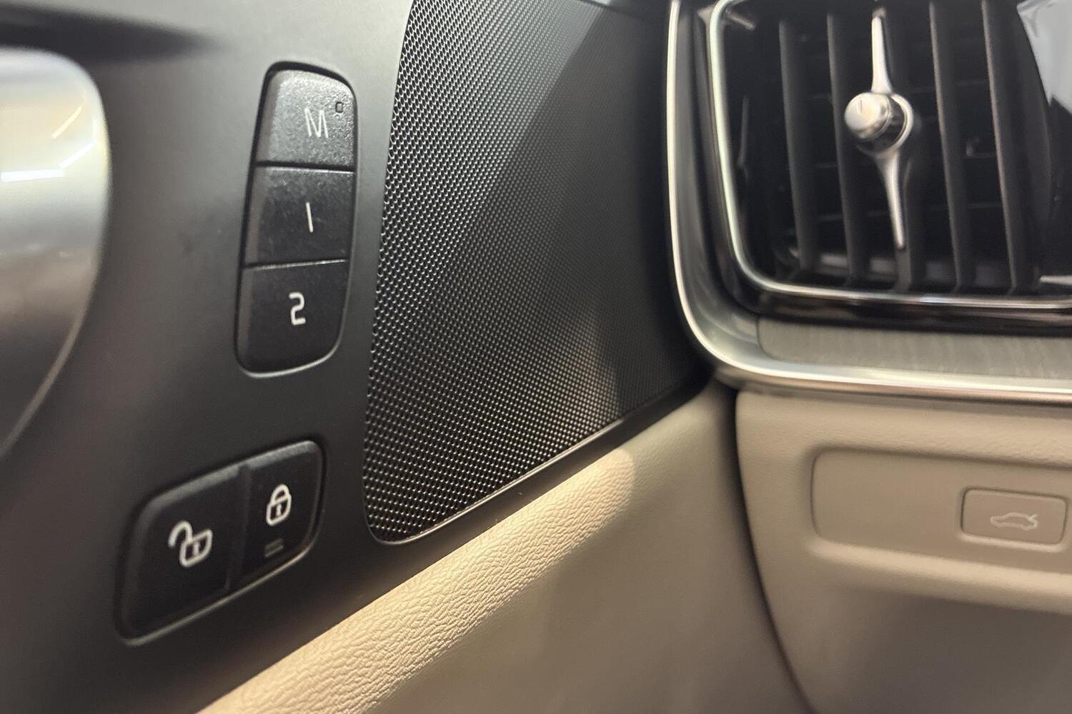 Volvo V60 Cross Country vaihtoauto