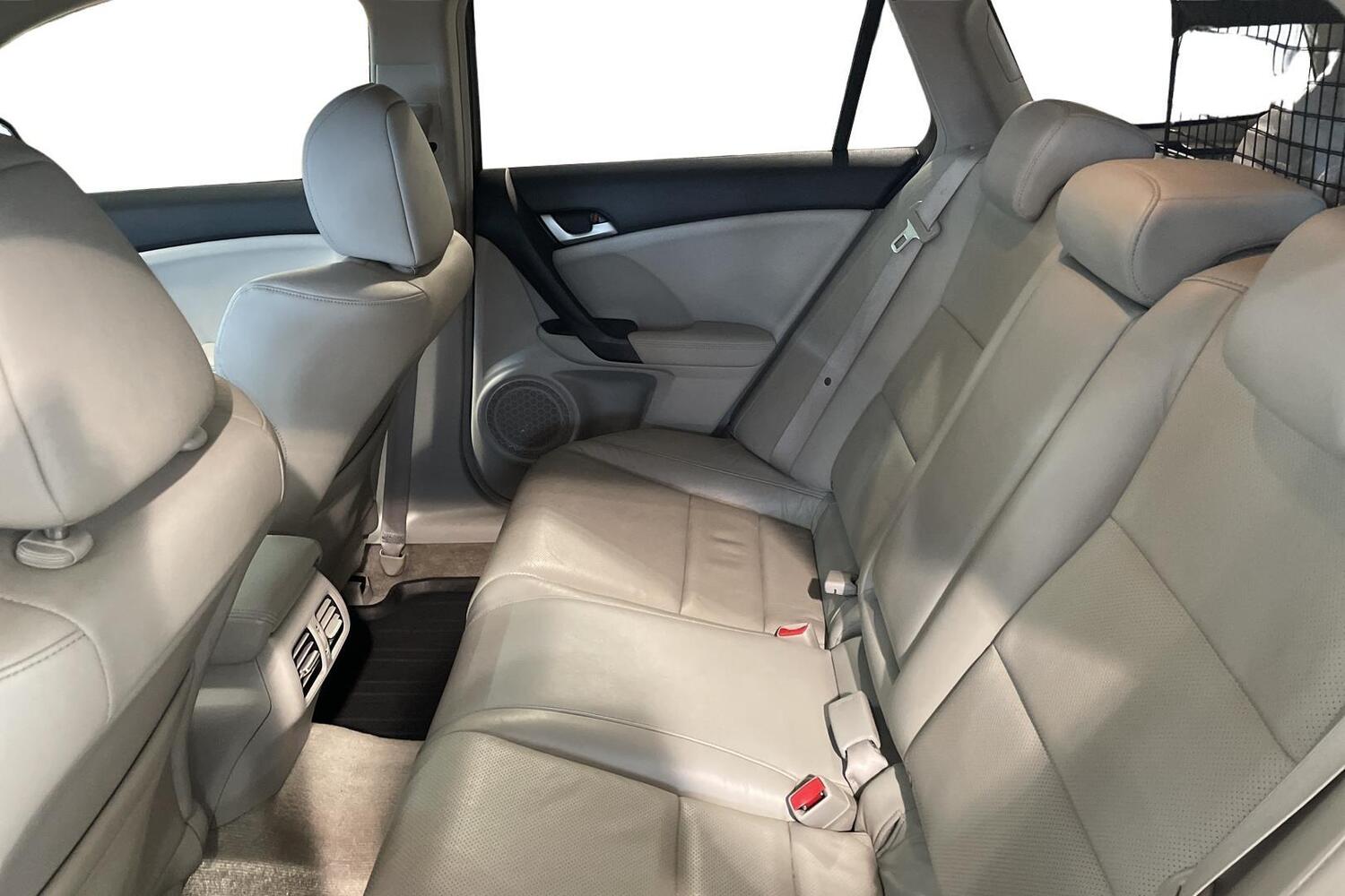 Honda Accord vaihtoauto