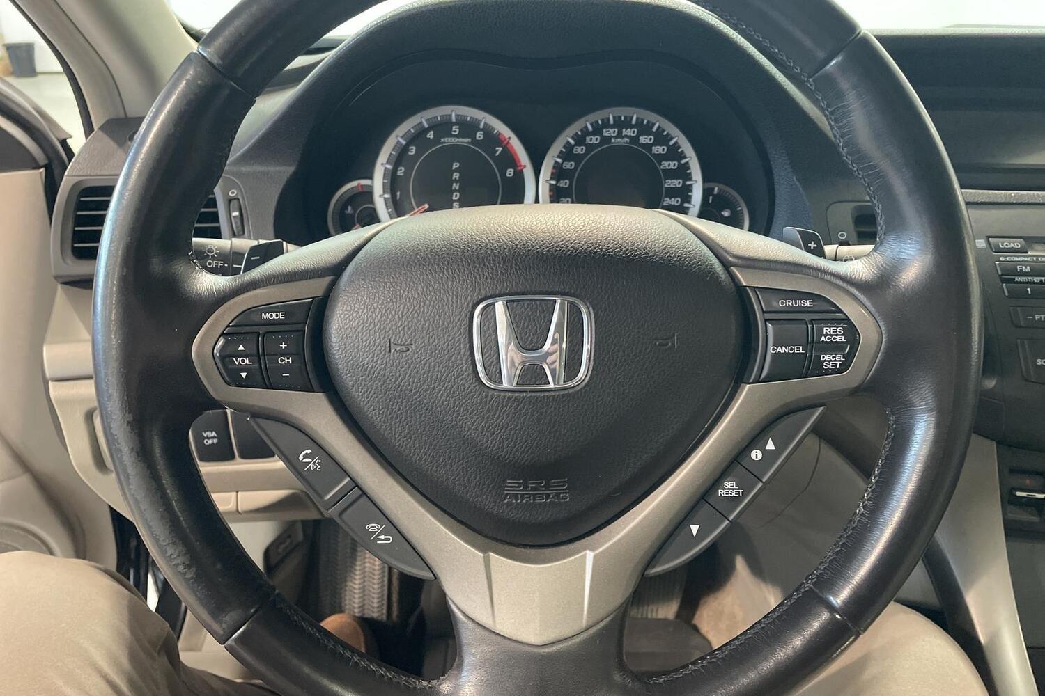 Honda Accord vaihtoauto