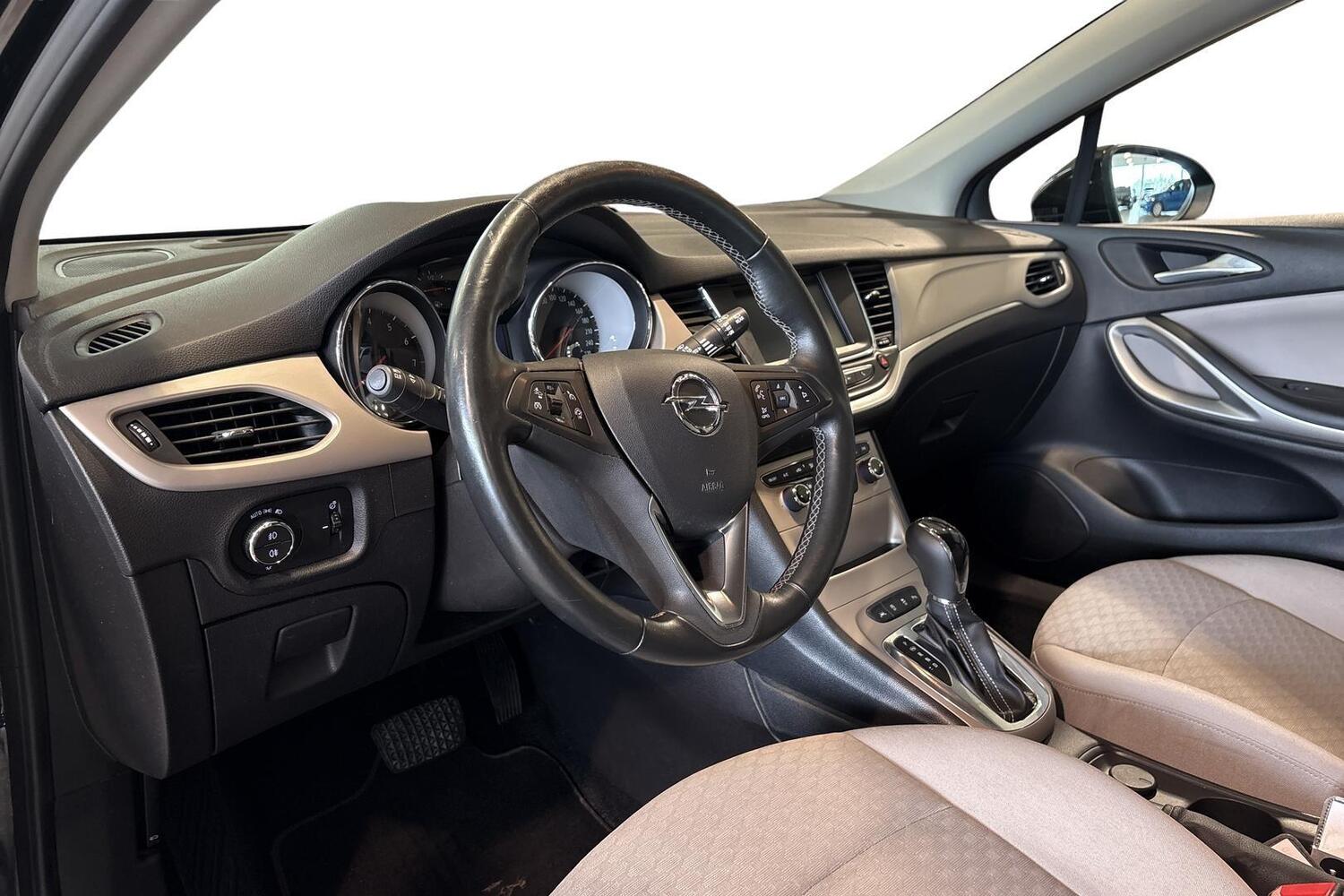 Opel Astra vaihtoauto
