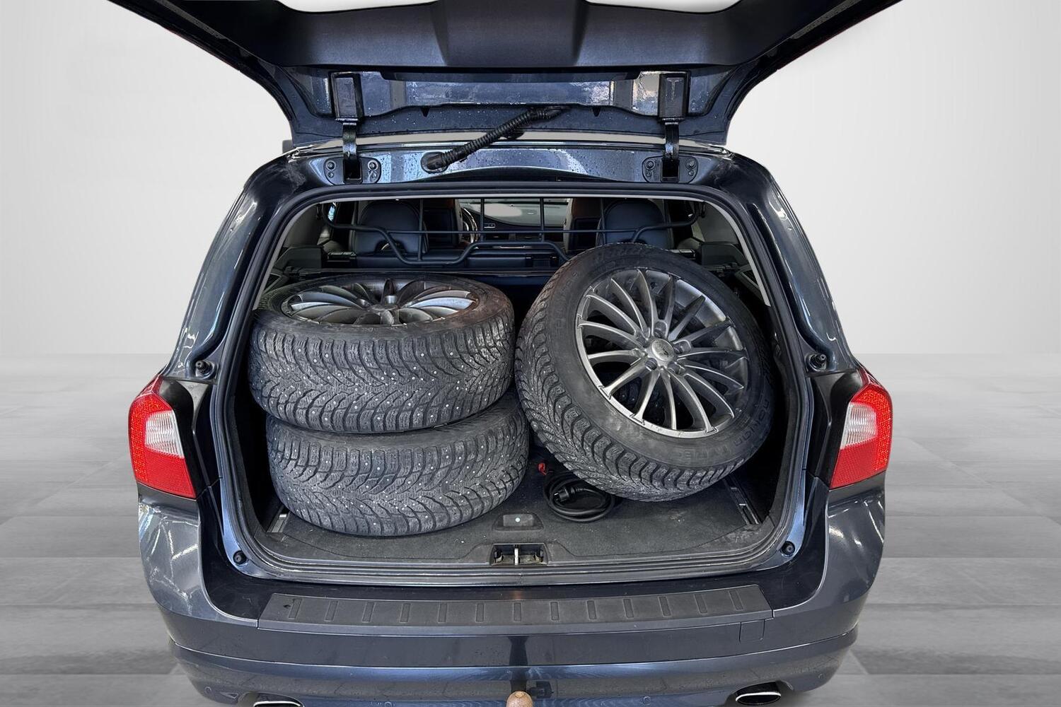 Volvo V70 vaihtoauto