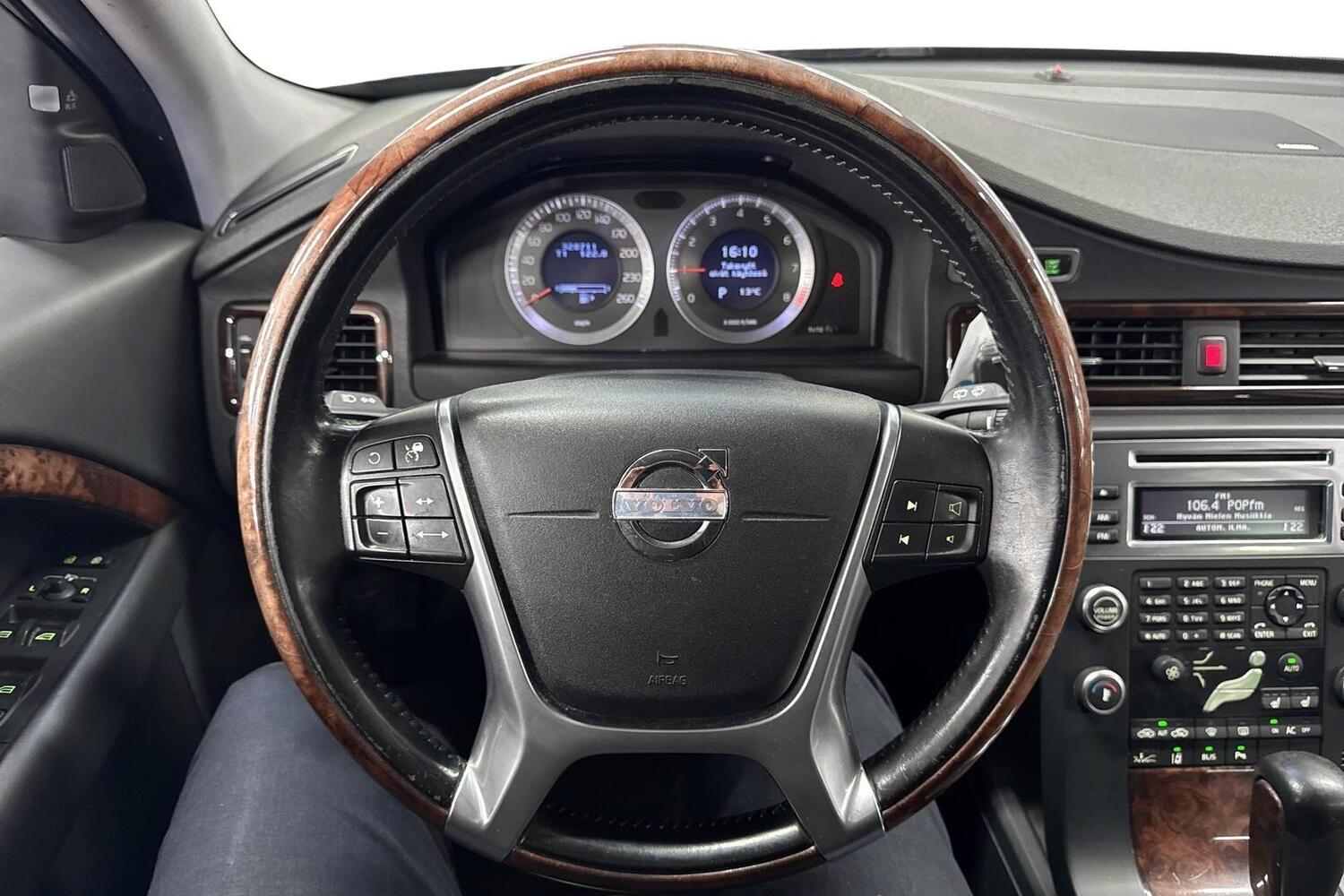 Volvo V70 vaihtoauto