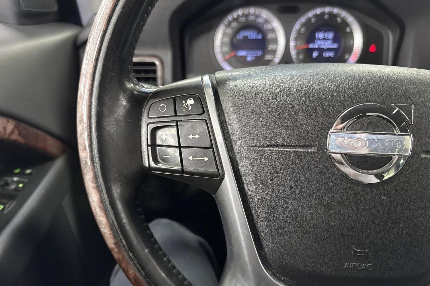 Volvo V70 vaihtoauto
