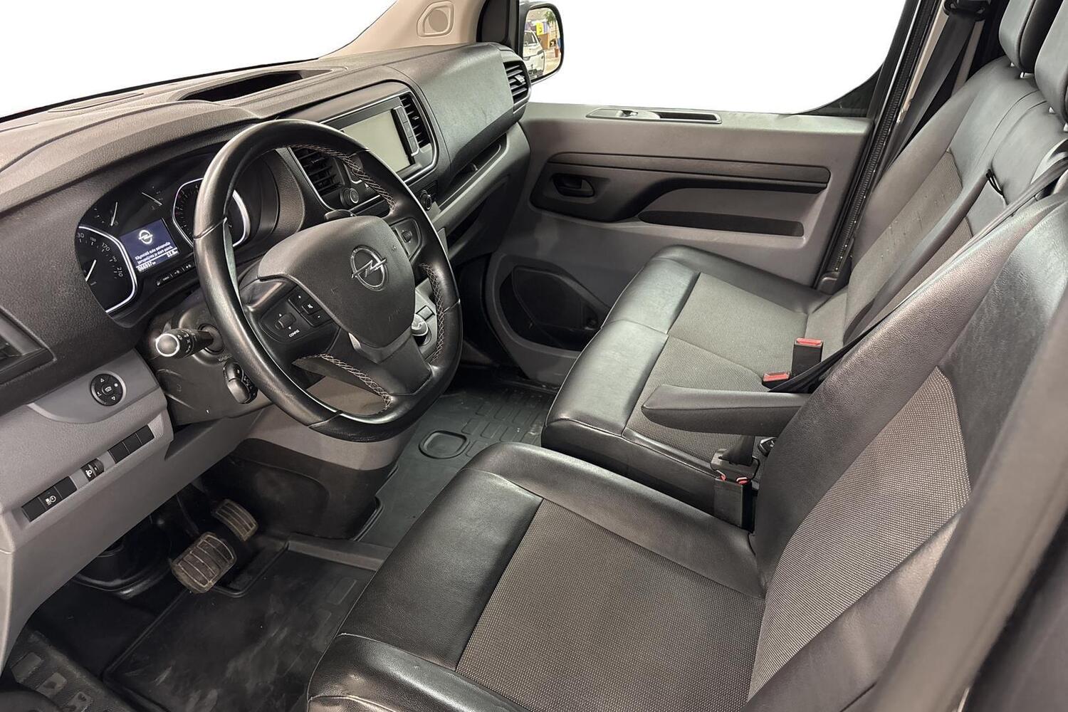 Opel Vivaro vaihtoauto