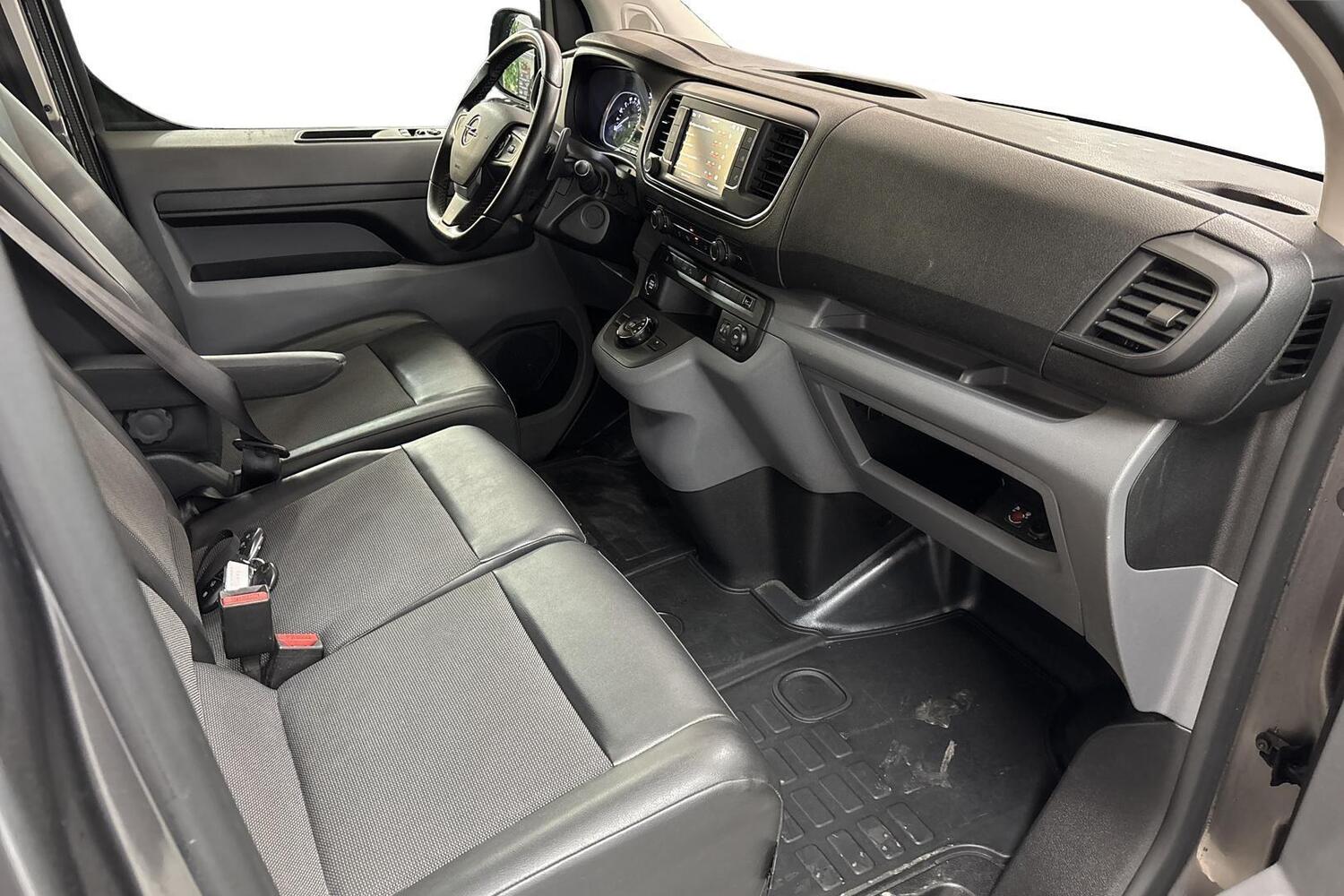 Opel Vivaro vaihtoauto