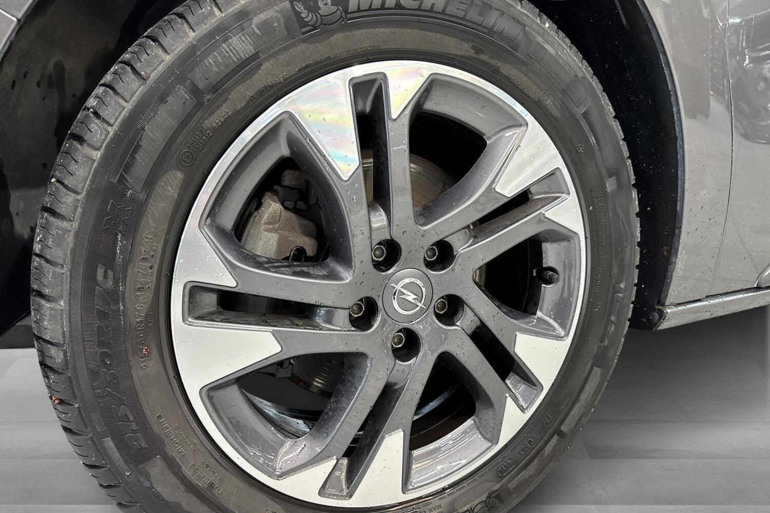 Opel Vivaro vaihtoauto