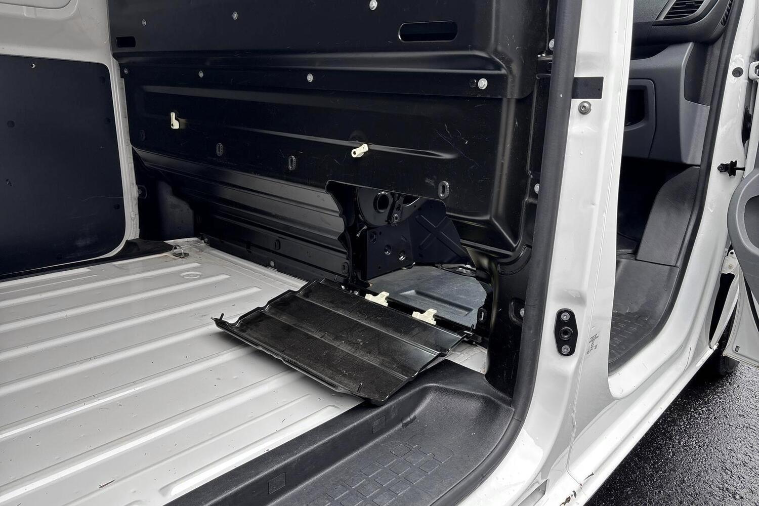 Opel Vivaro vaihtoauto