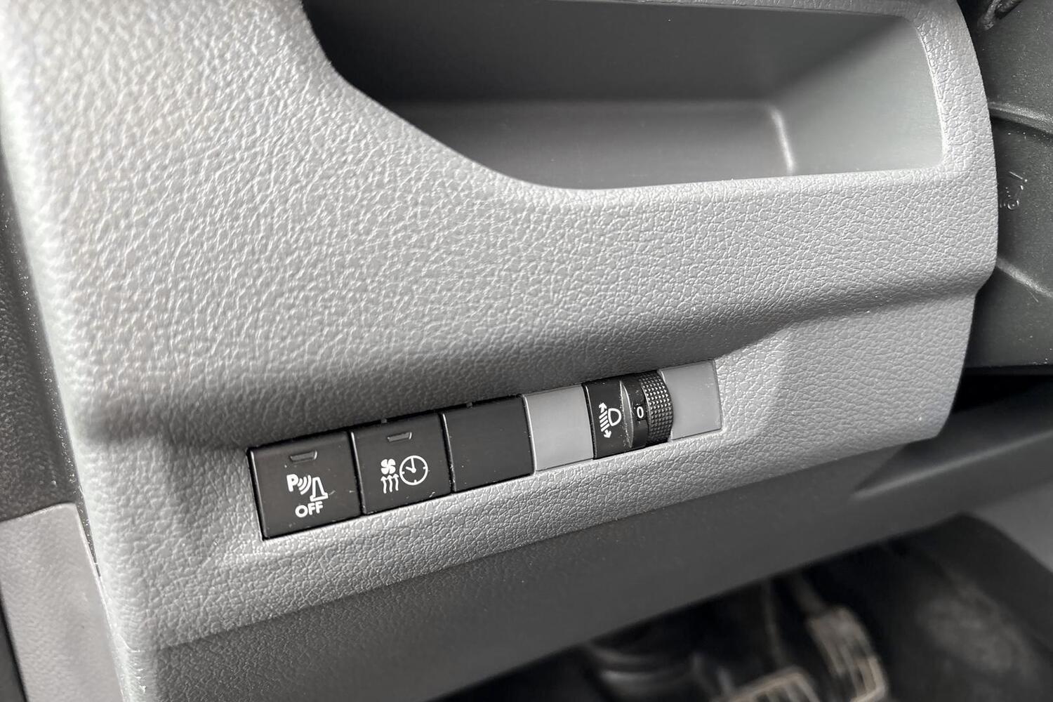 Opel Vivaro vaihtoauto
