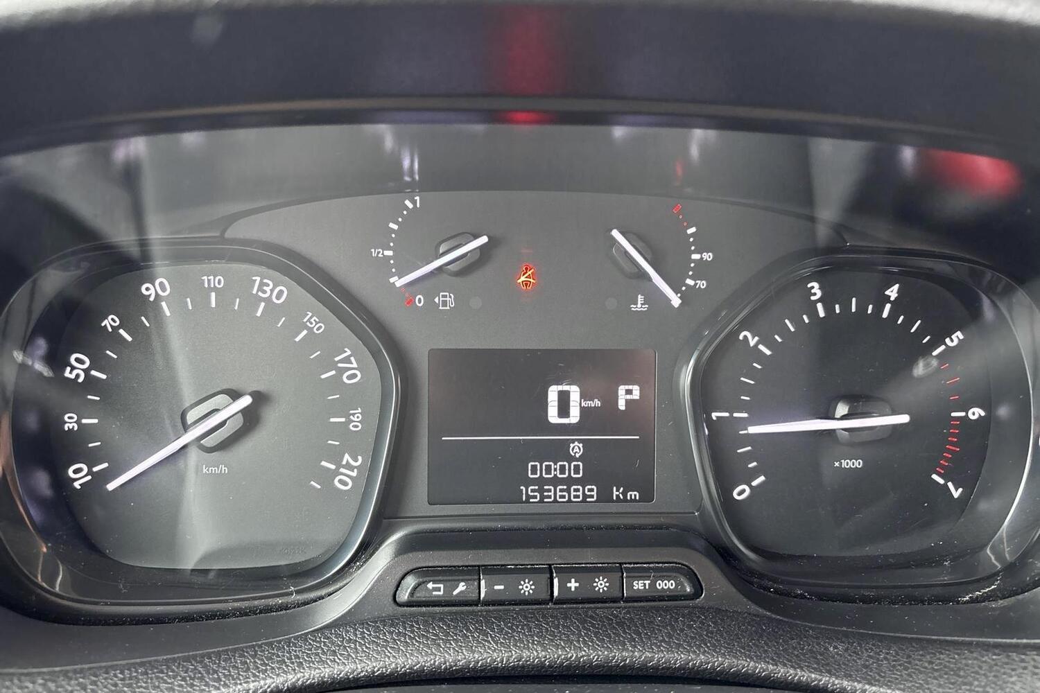 Opel Vivaro vaihtoauto