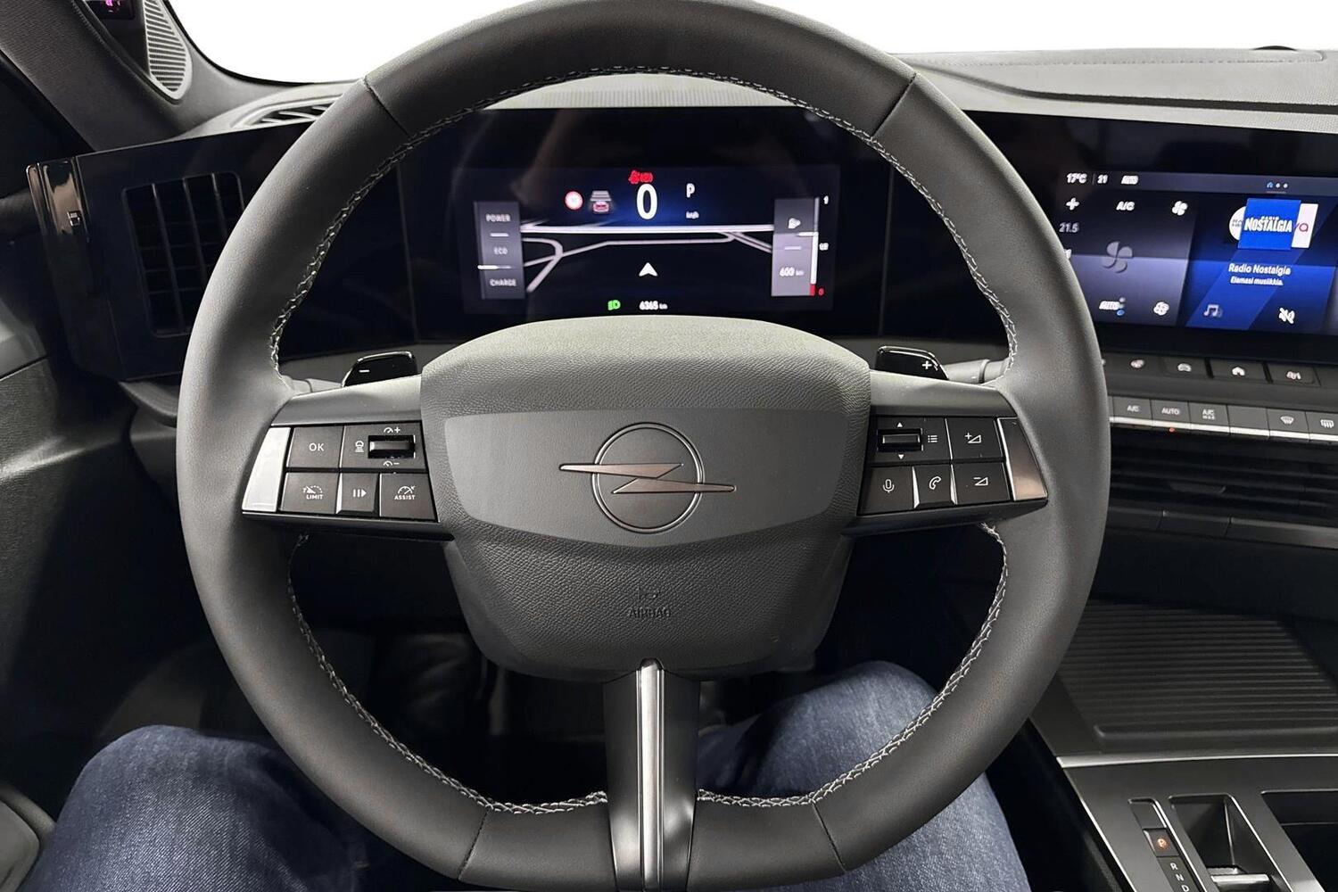 Opel Astra vaihtoauto