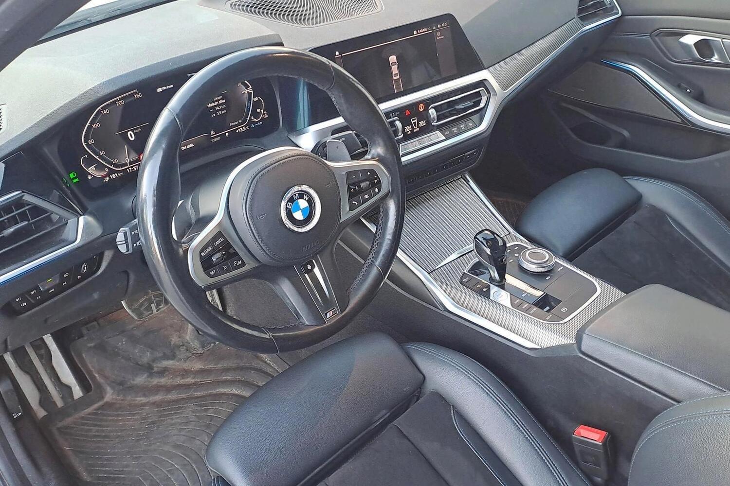 BMW 330 vaihtoauto