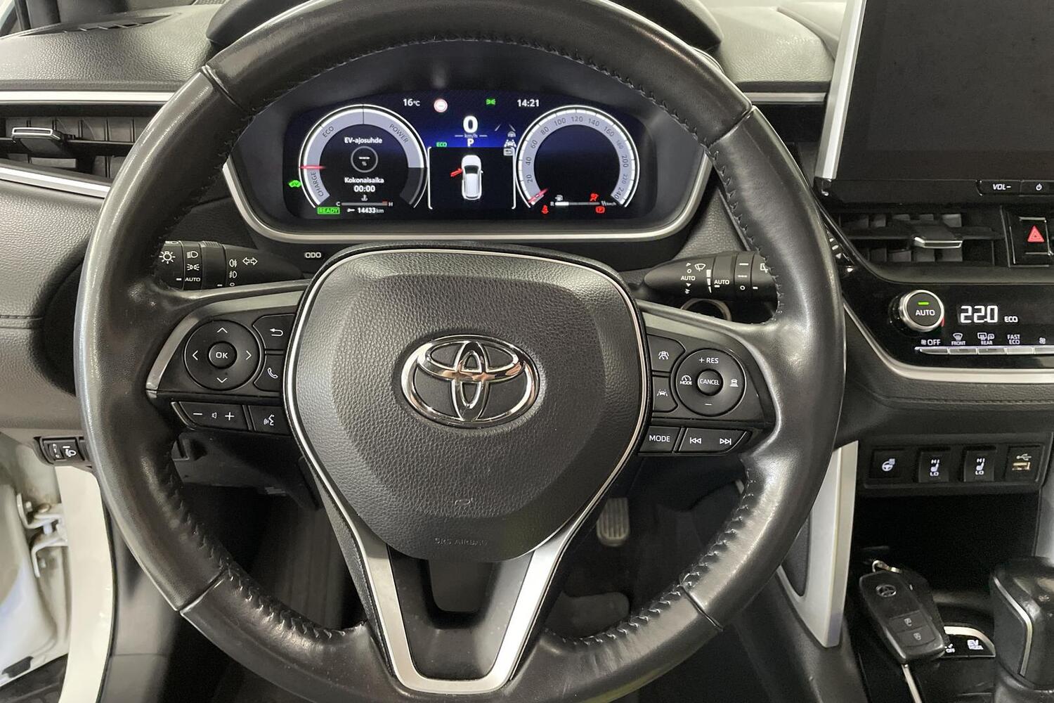 Toyota Corolla Cross vaihtoauto