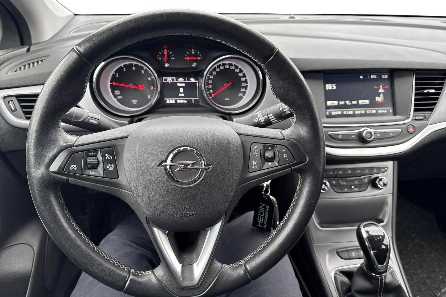 Opel Astra vaihtoauto