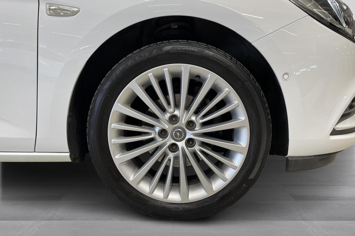 Opel Astra vaihtoauto