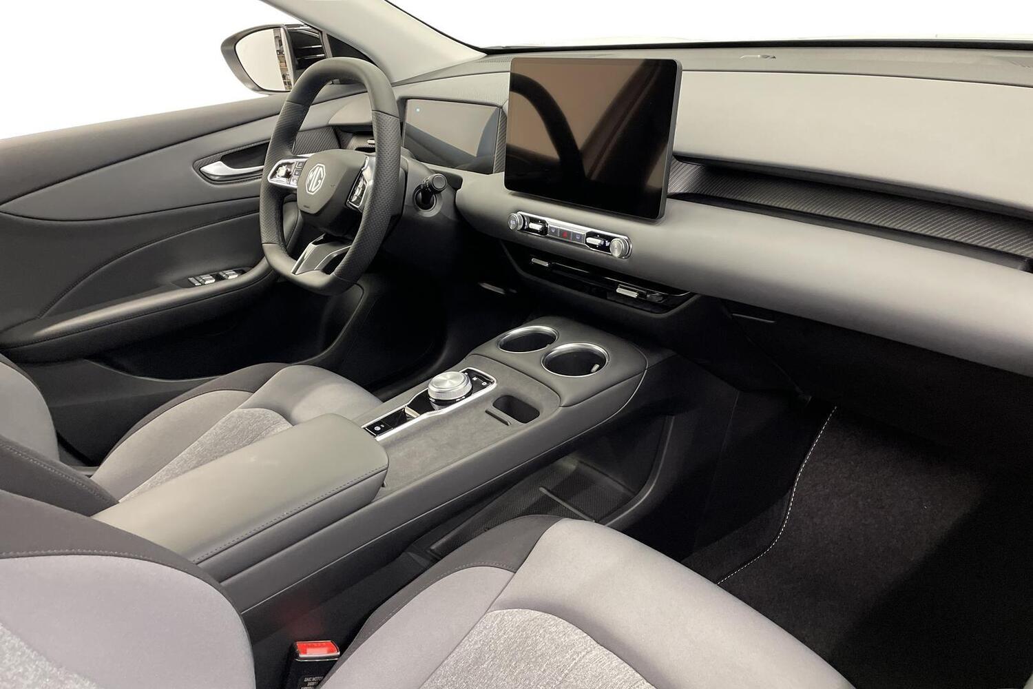 MG MGS5 EV vaihtoauto