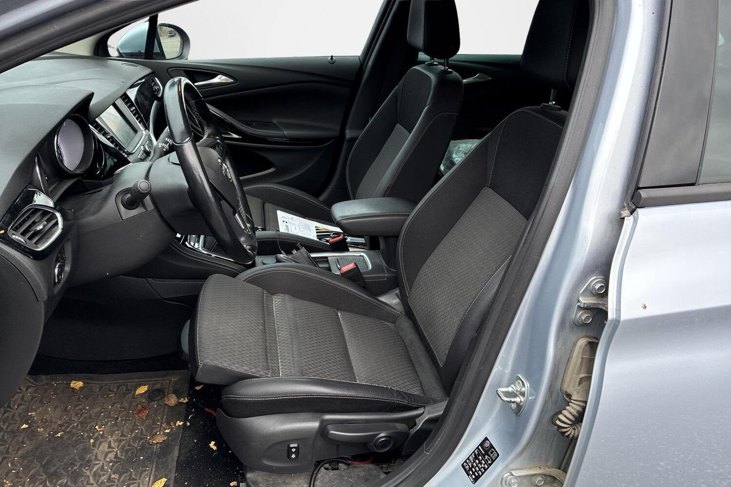 Opel Astra vaihtoauto