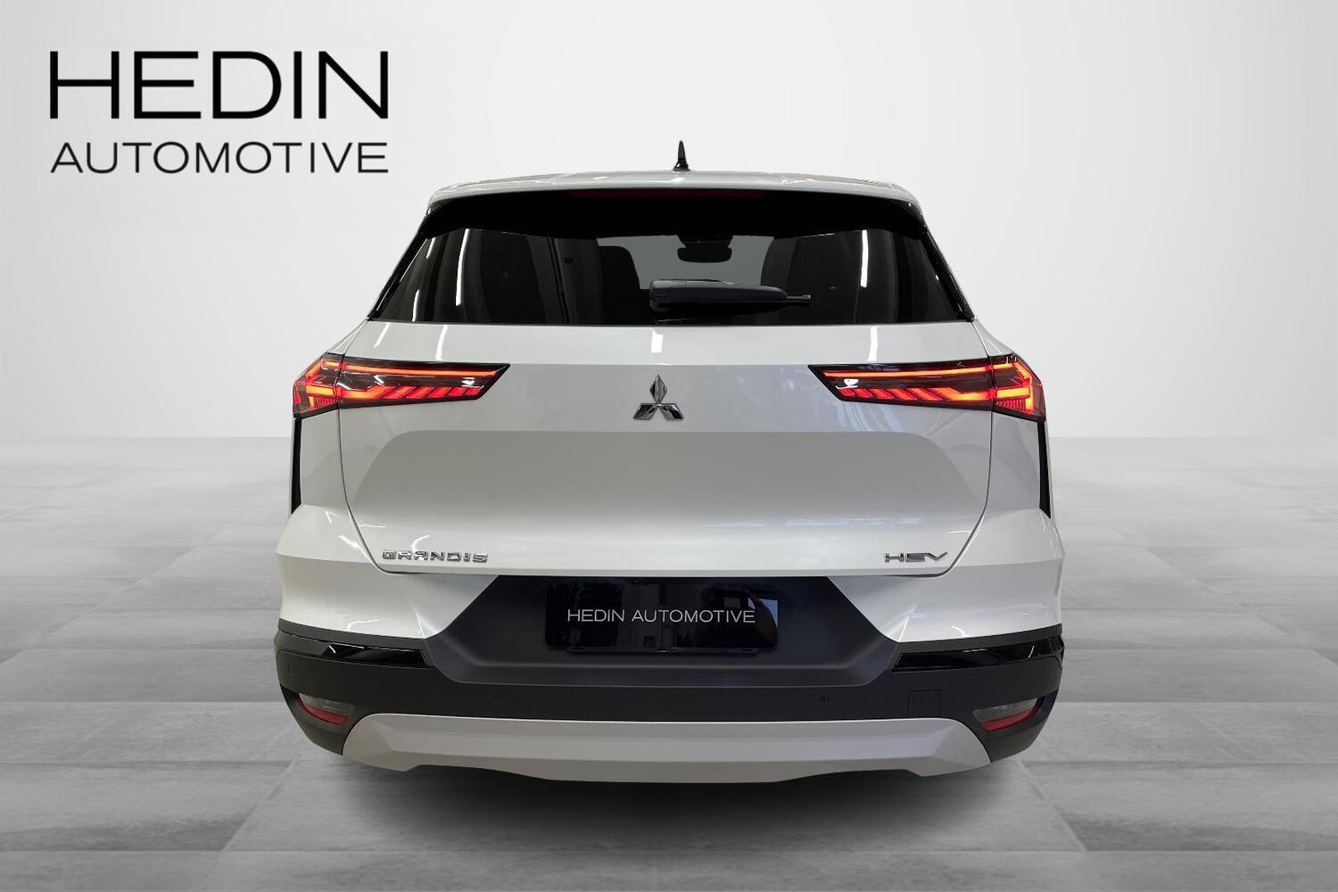 Mitsubishi Grandis vaihtoauto