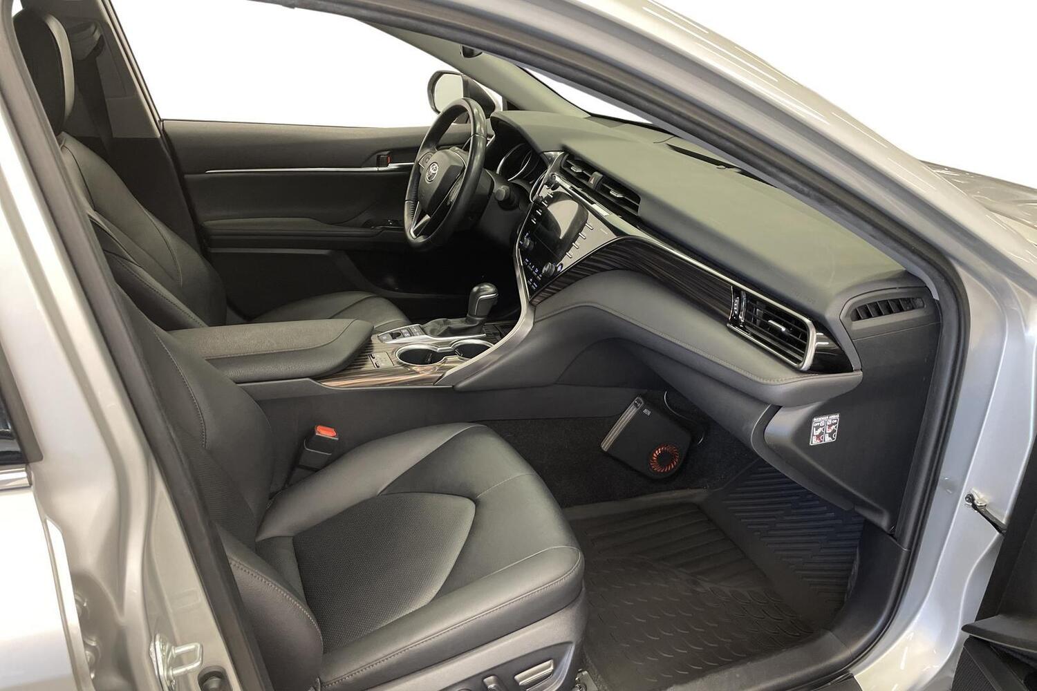 Toyota Camry vaihtoauto