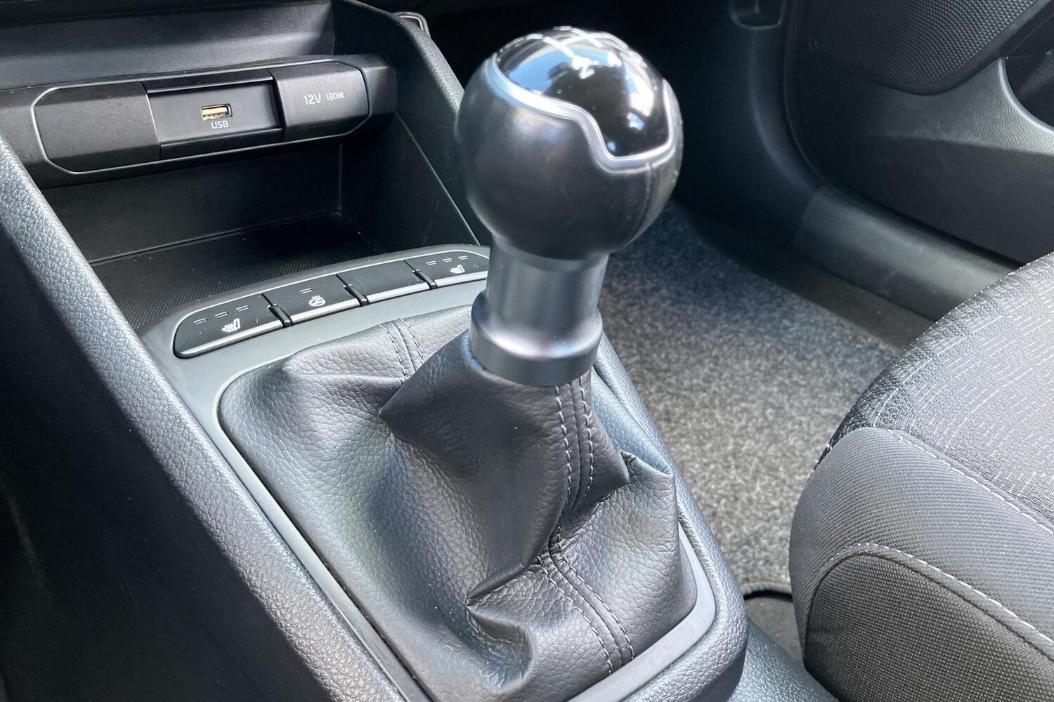 Kia Rio vaihtoauto