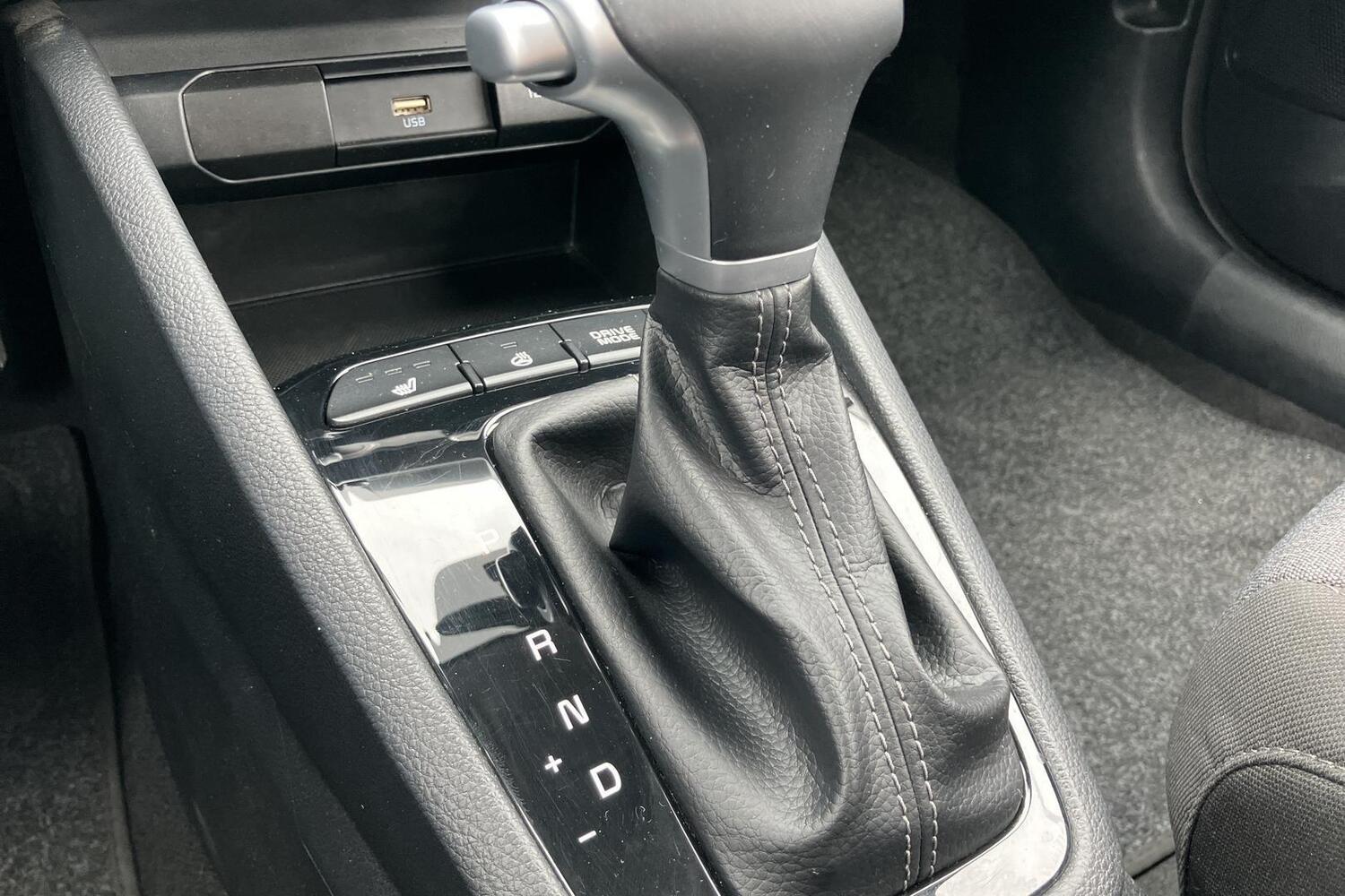 Kia Stonic vaihtoauto