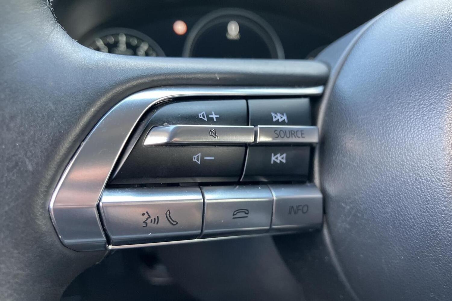Mazda 3 vaihtoauto