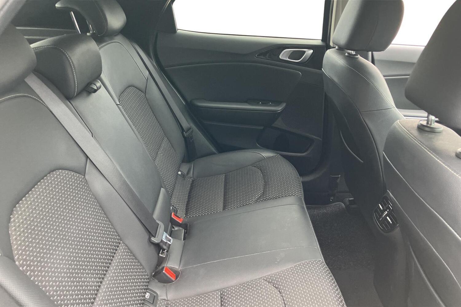 Kia XCeed vaihtoauto