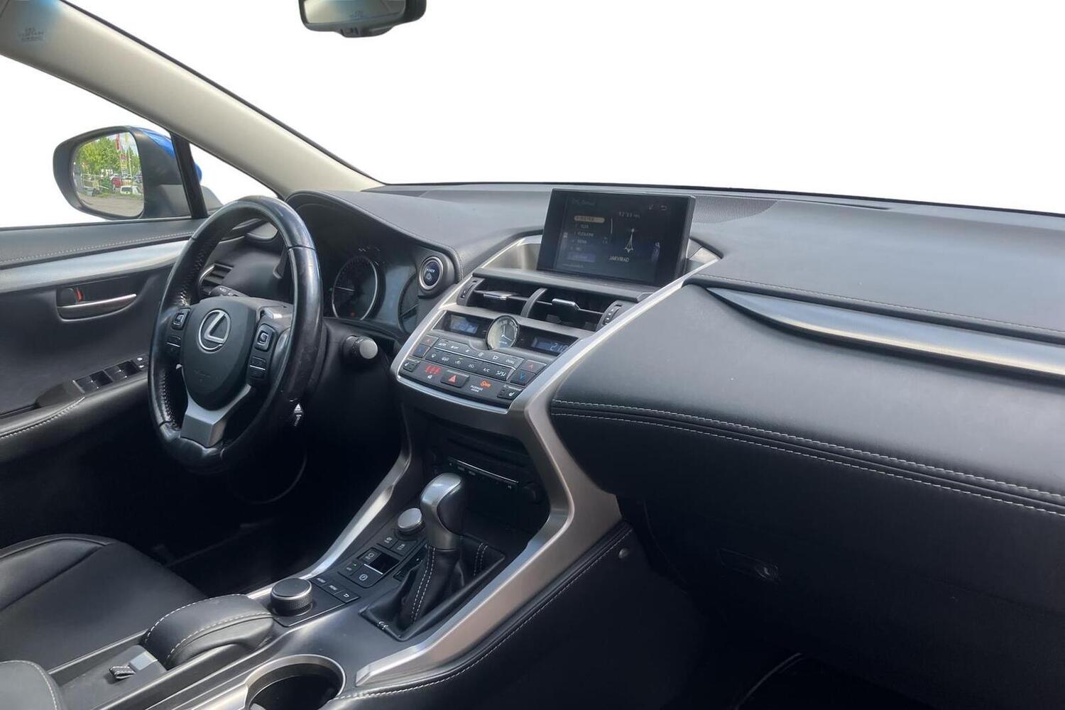 Lexus NX vaihtoauto