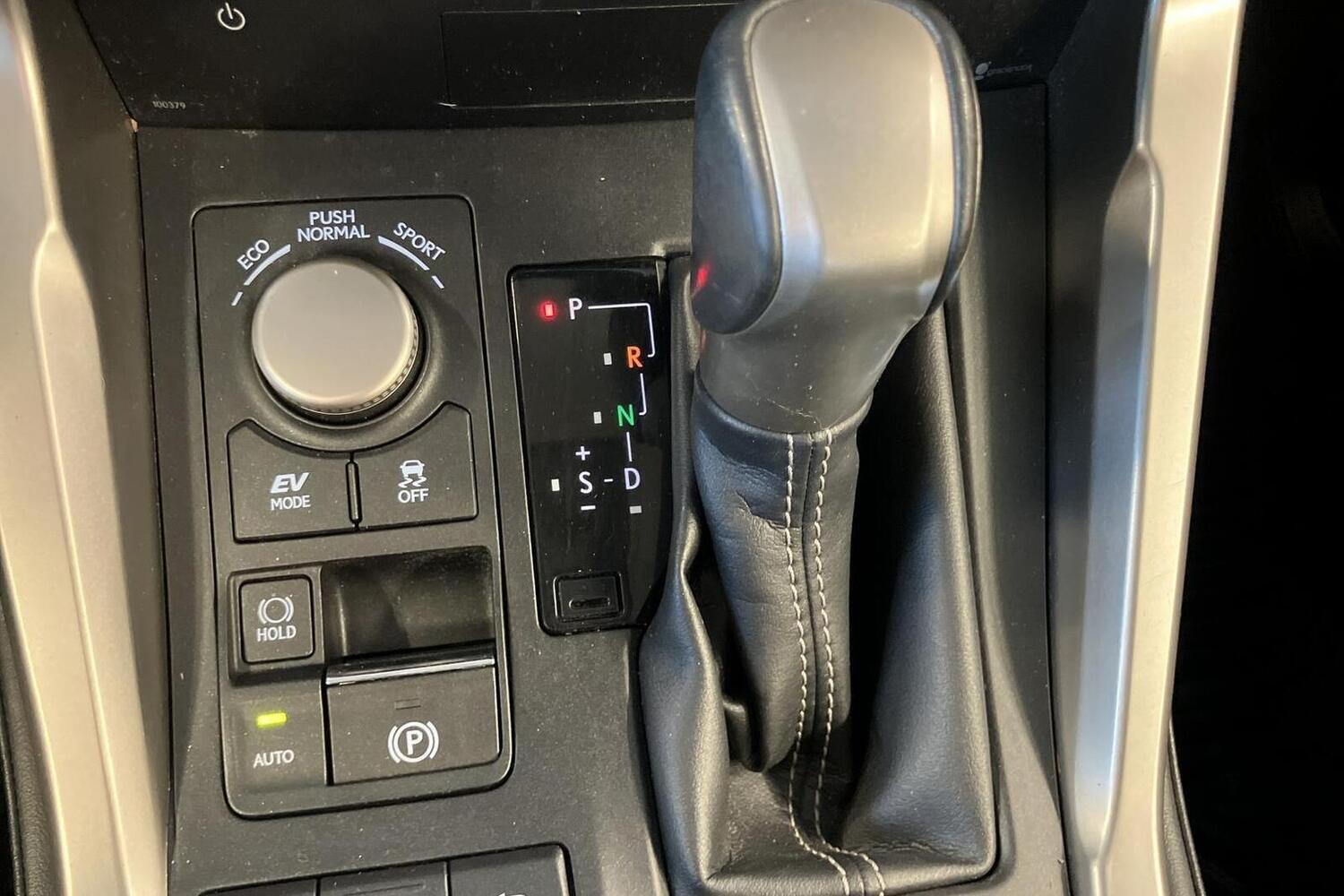 Lexus NX vaihtoauto