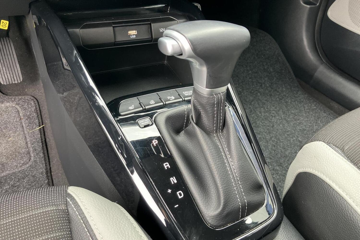 Kia Stonic vaihtoauto