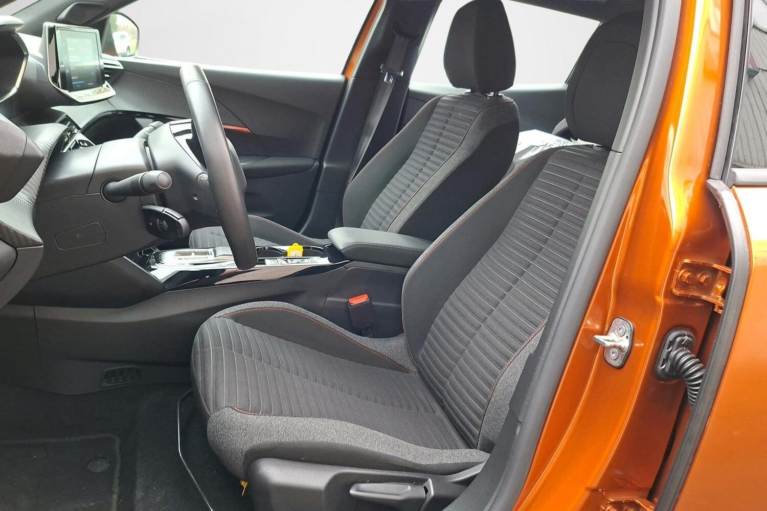 Peugeot e-2008 vaihtoauto