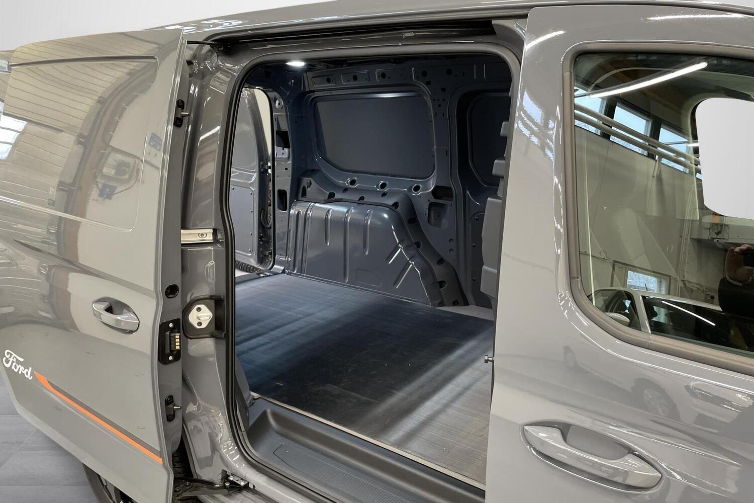 Ford Transit Connect vaihtoauto