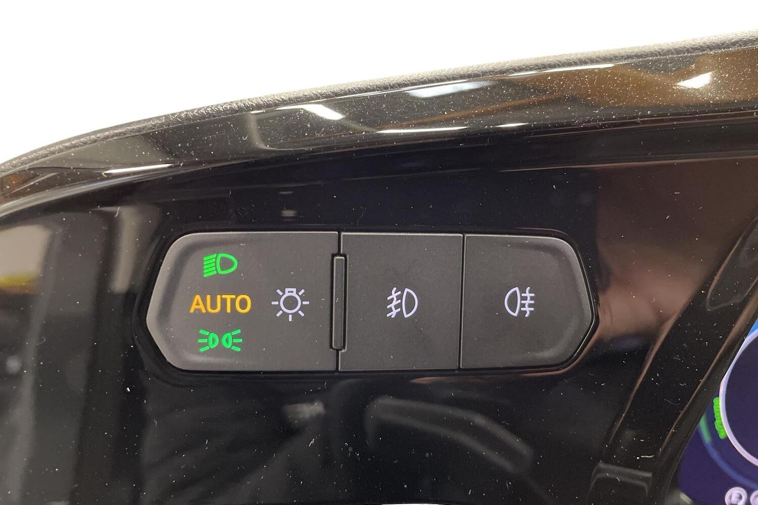 Ford Transit Connect vaihtoauto