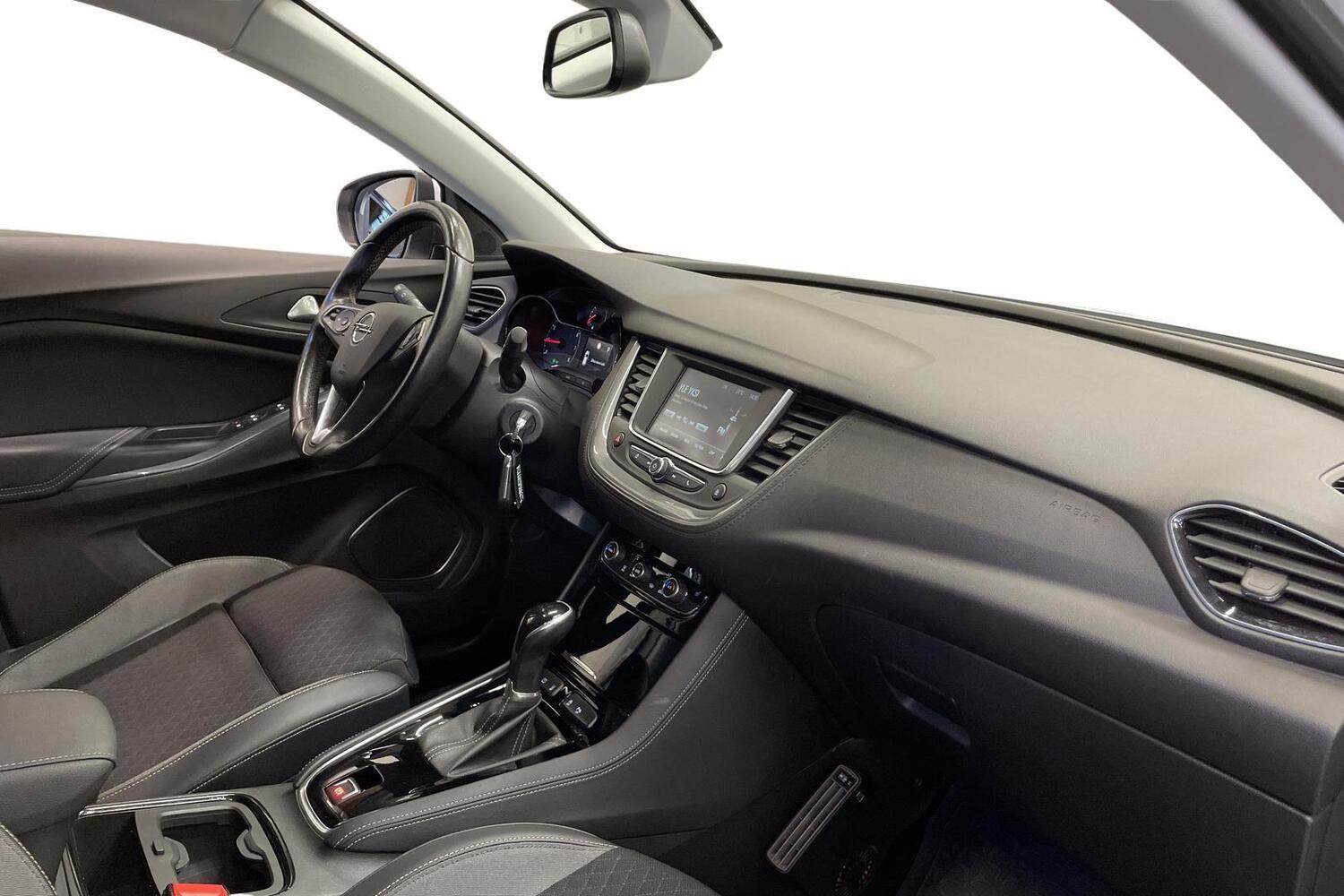 Opel Grandland X vaihtoauto