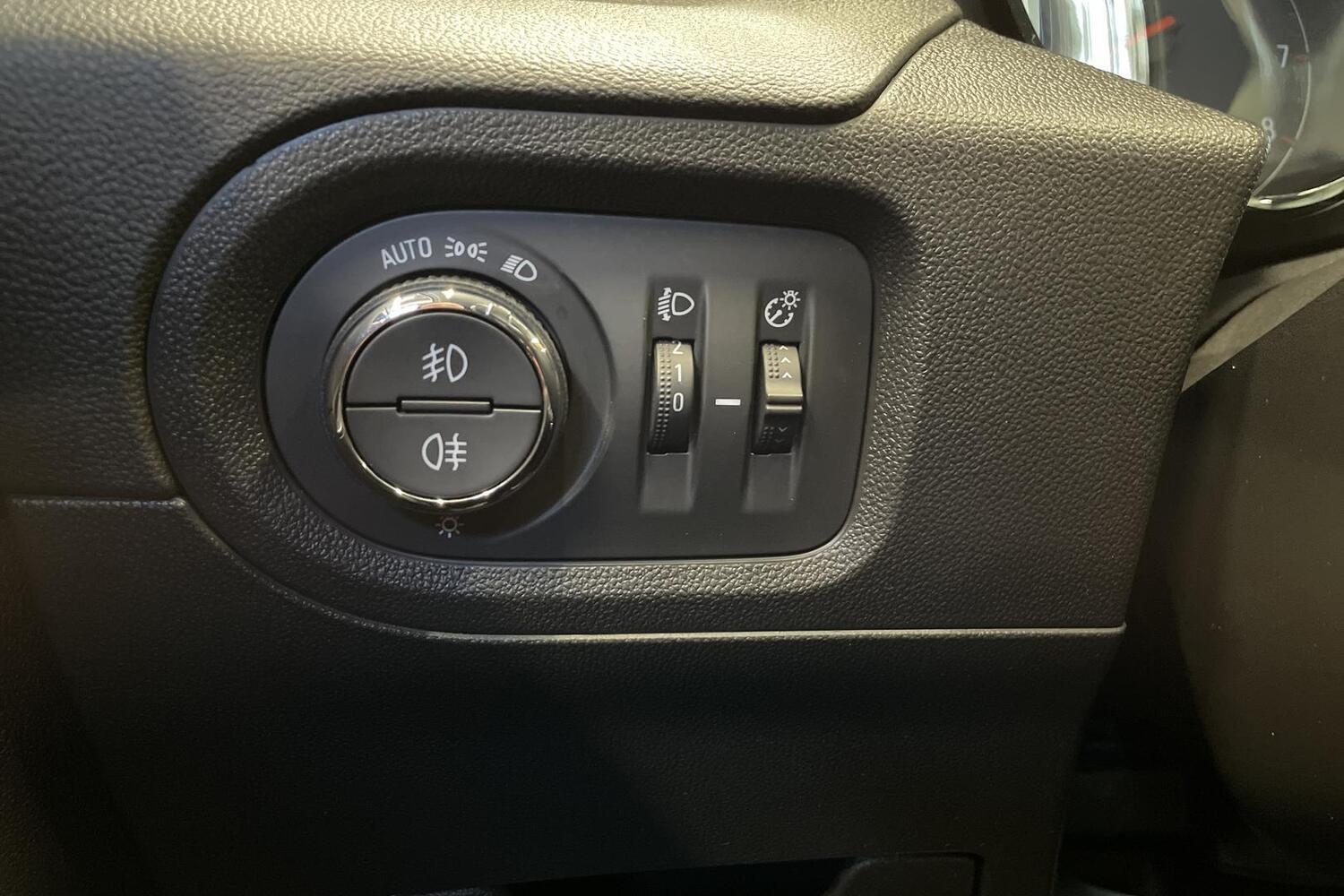 Opel Grandland X vaihtoauto
