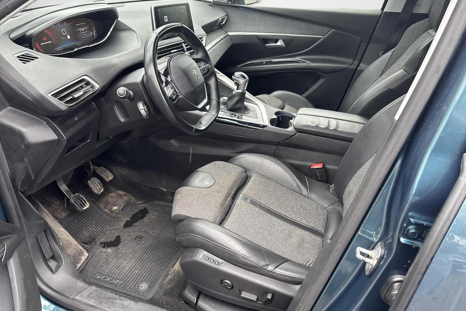 Peugeot 5008 vaihtoauto