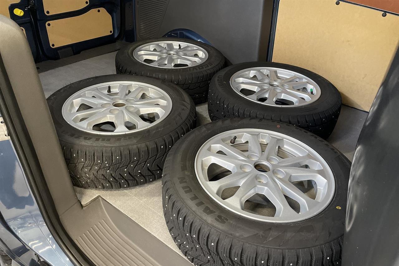 Ford Transit Connect vaihtoauto